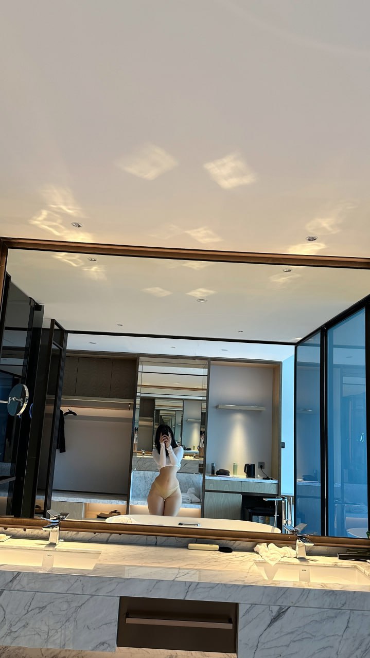 俏妞qiaoniuTT – 男友衬衫 [23P]-蜜私库