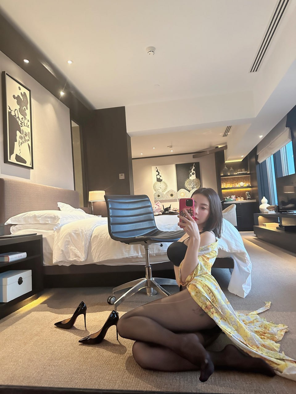 图片[2]-果儿Victoria – 黄色战袍 [23P]-蜜私库