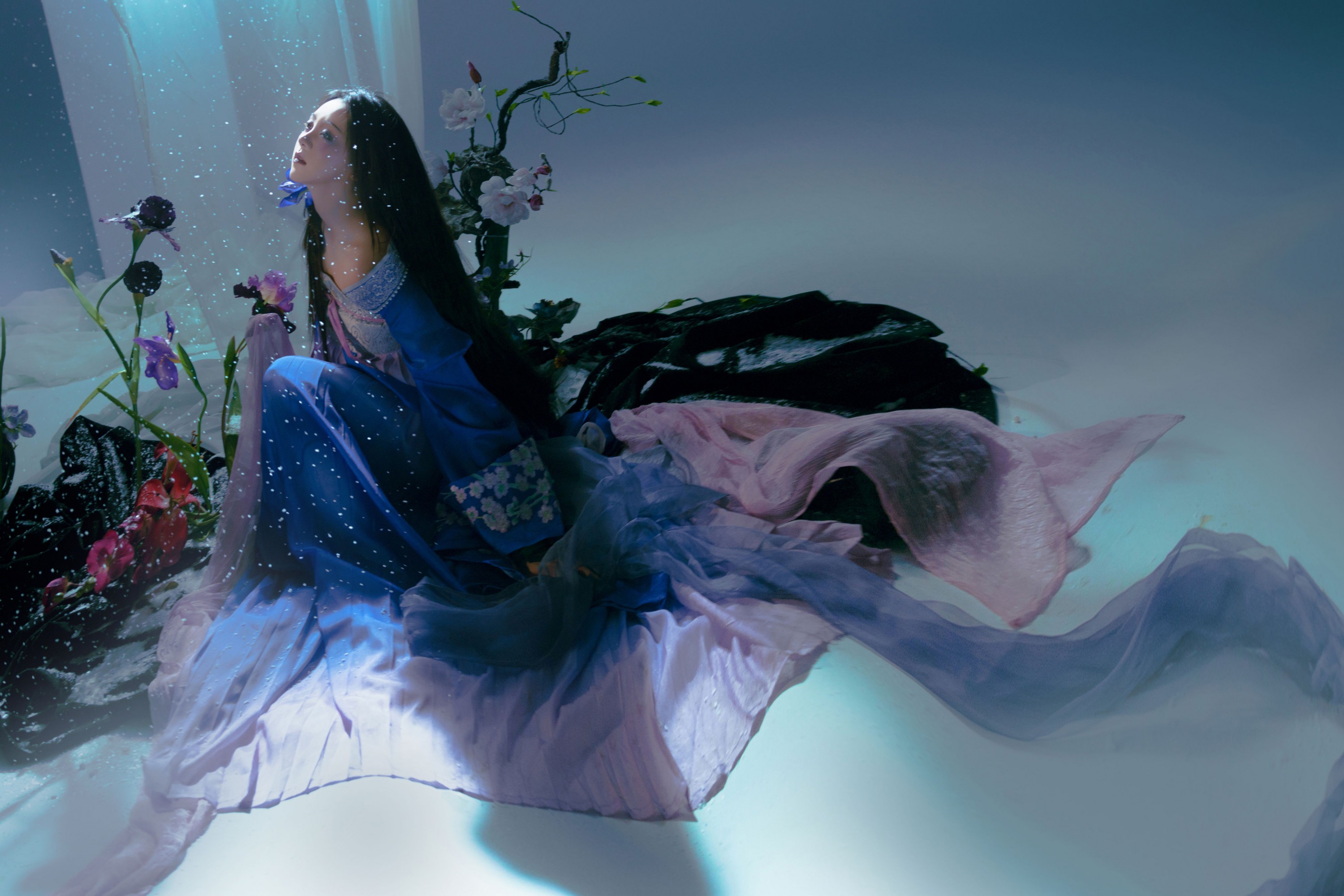 图片[1]-煜月是兔兔 – 《月下鸢尾》[13P]-蜜私库