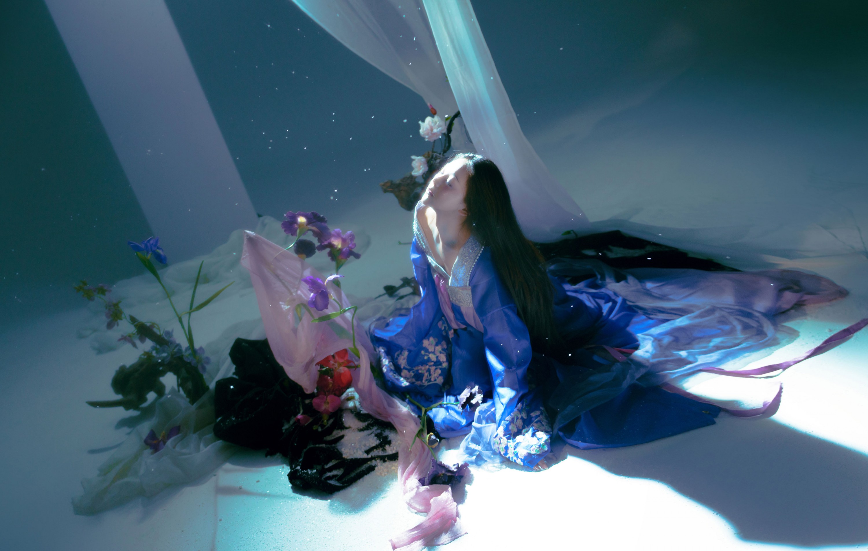 图片[3]-煜月是兔兔 – 《月下鸢尾》[13P]-蜜私库