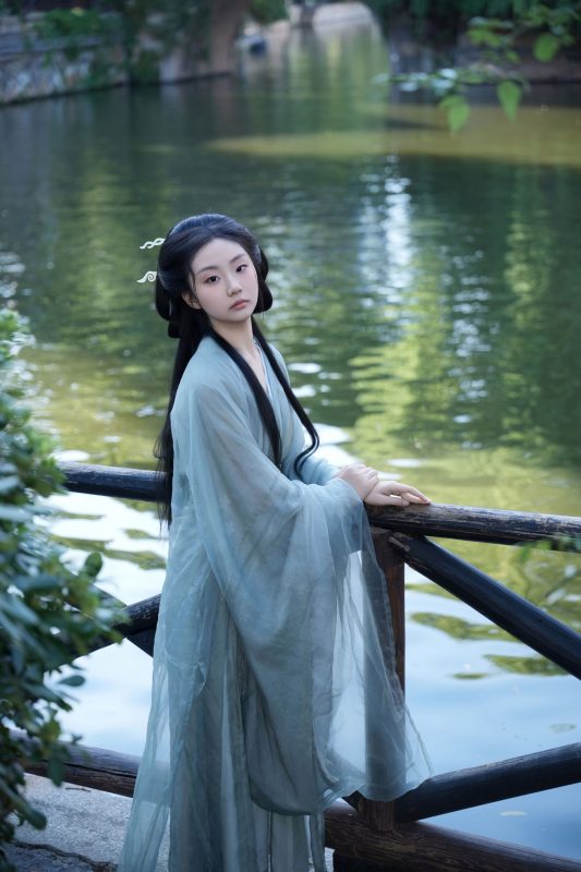 青青 – 《清冷风汉服》[11P]-蜜私库