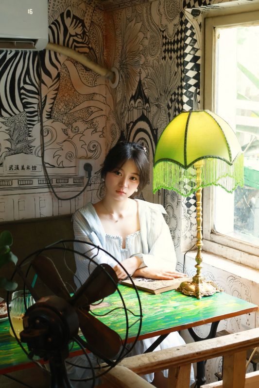 雪雪2233 – 《咖啡馆随拍》[21P]-蜜私库