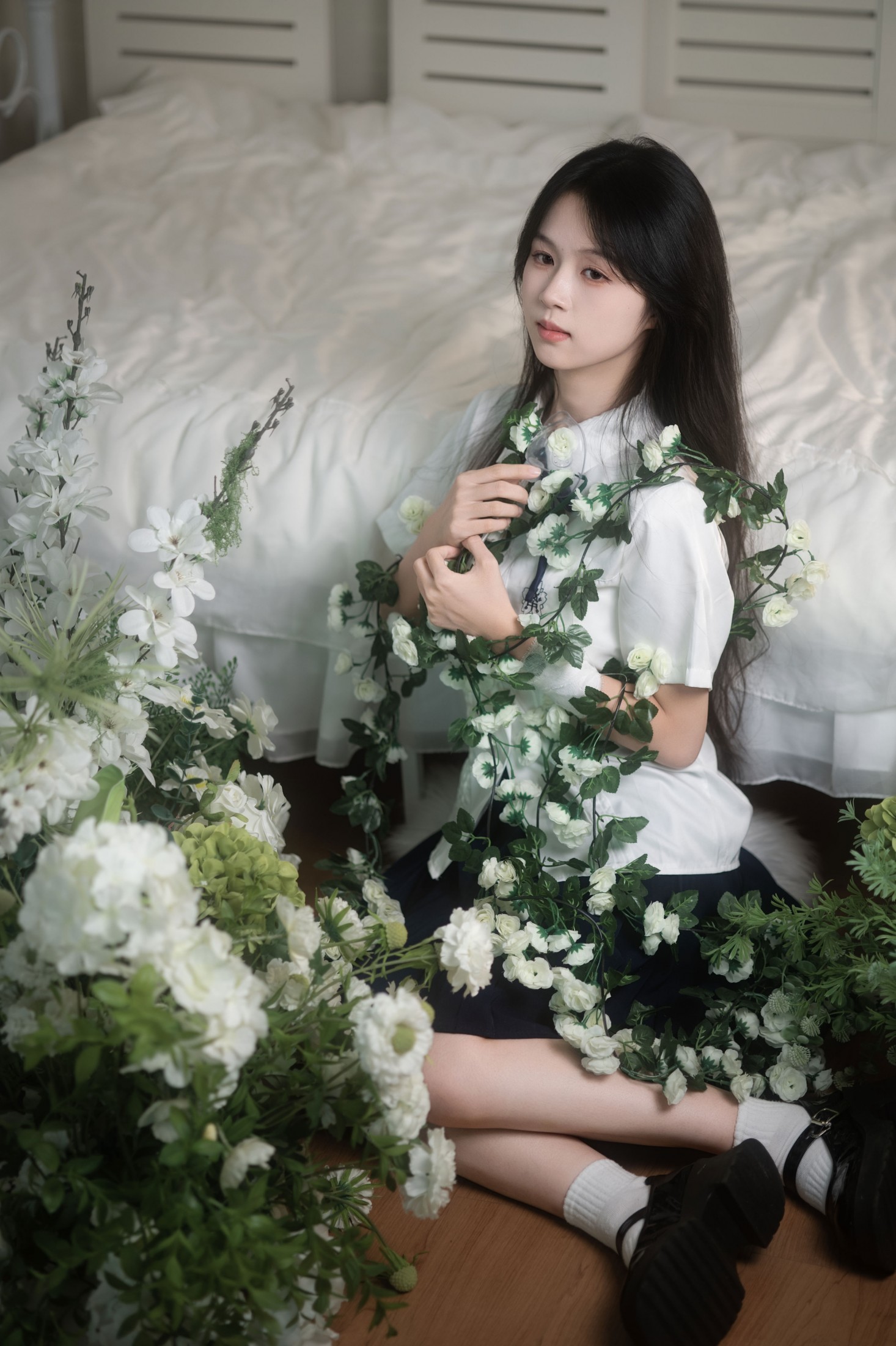 犯困小羊 – 《花吃了那女孩》[9P]-蜜私库