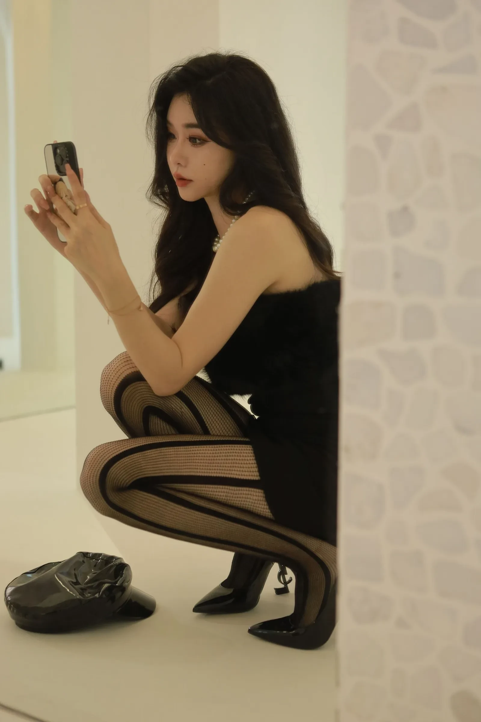 图片[3]-Sia不吃鱼 – 虾线黑丝 [51P]-蜜私库