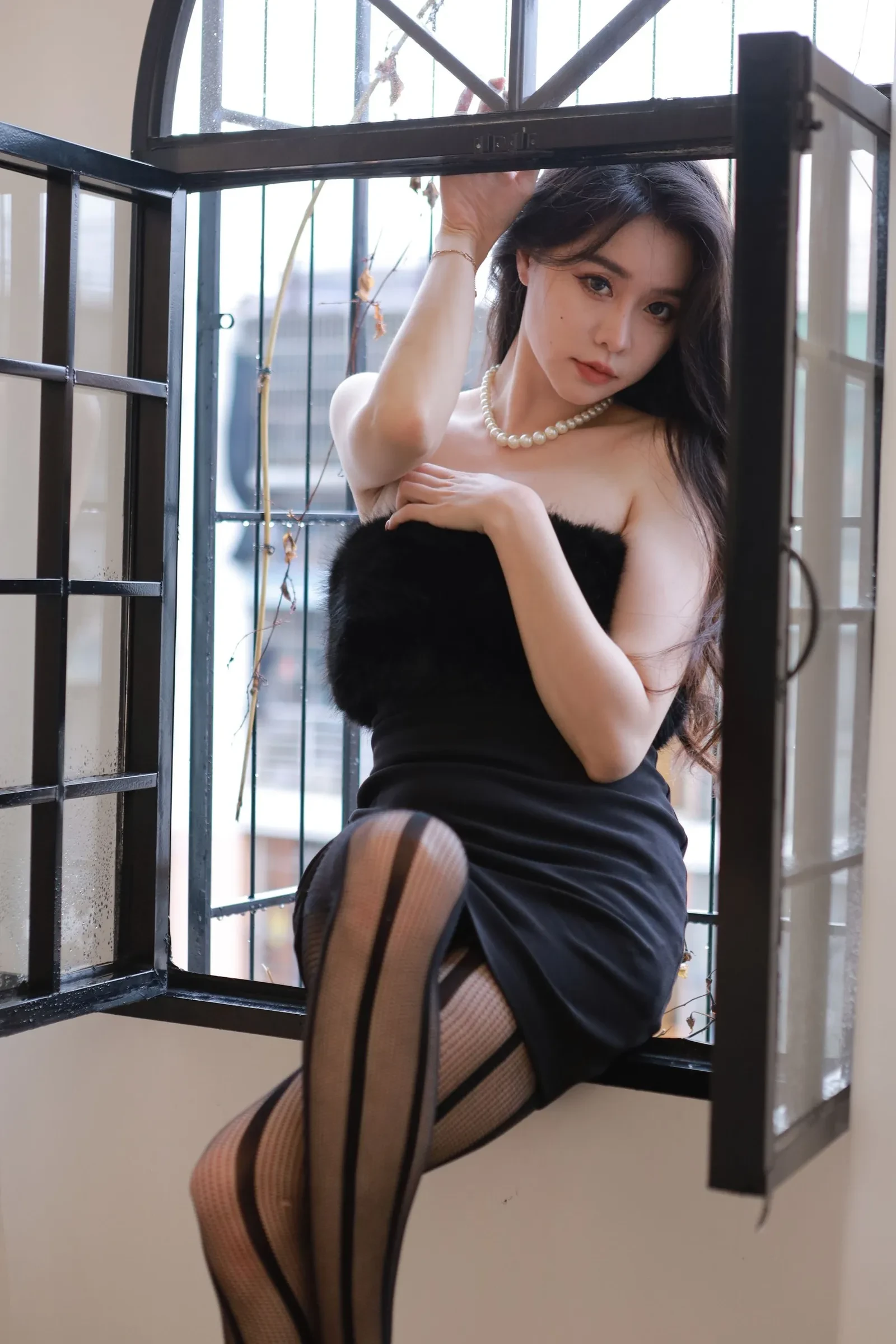 Sia不吃鱼 – 虾线黑丝 [51P]-蜜私库