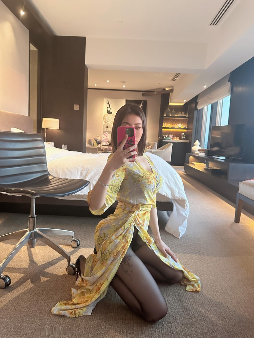 图片[3]-果儿Victoria – 黄色战袍 [23P]-蜜私库