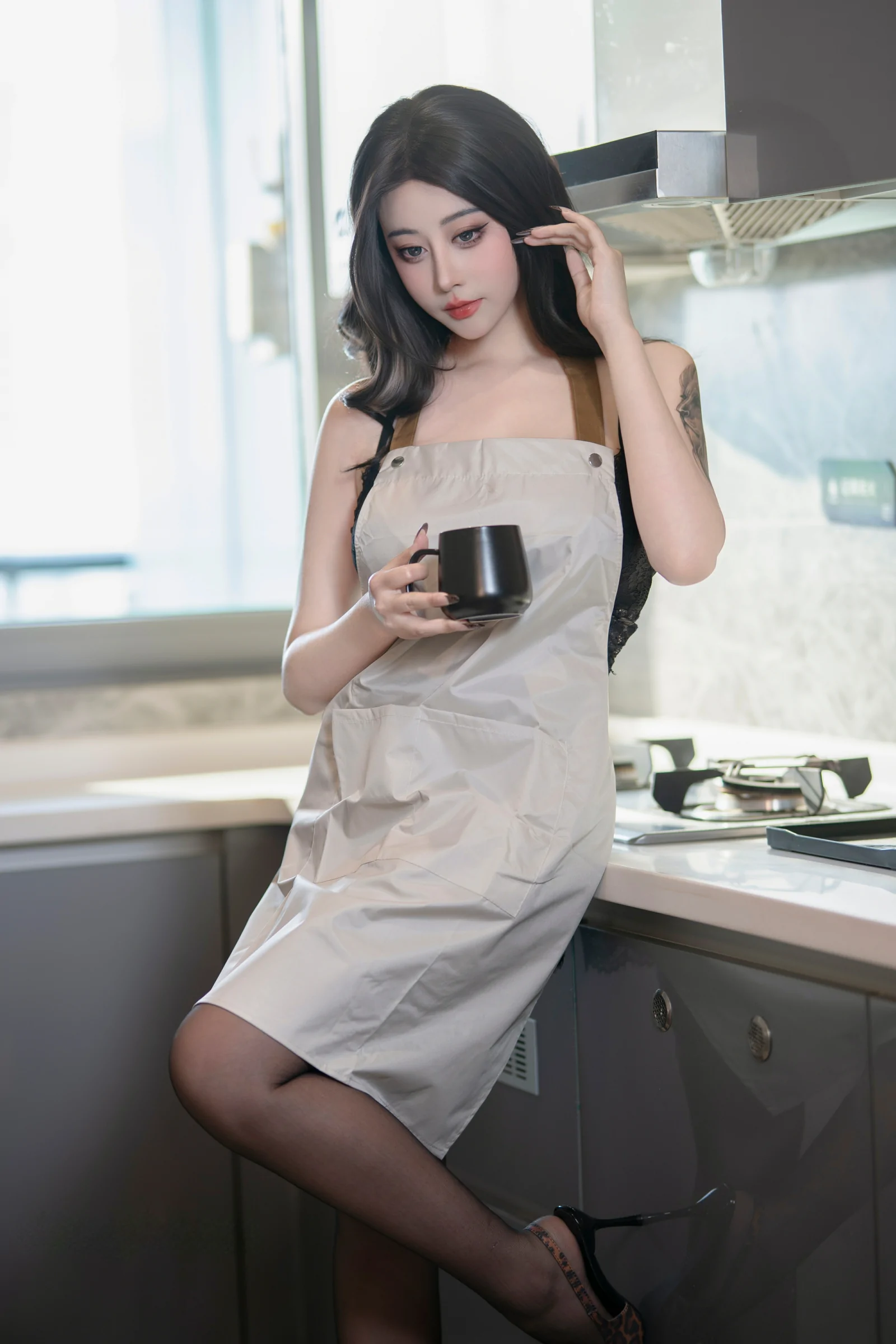 奈汐酱nice 6月最新 – 超美主妇 [80P]-蜜私库